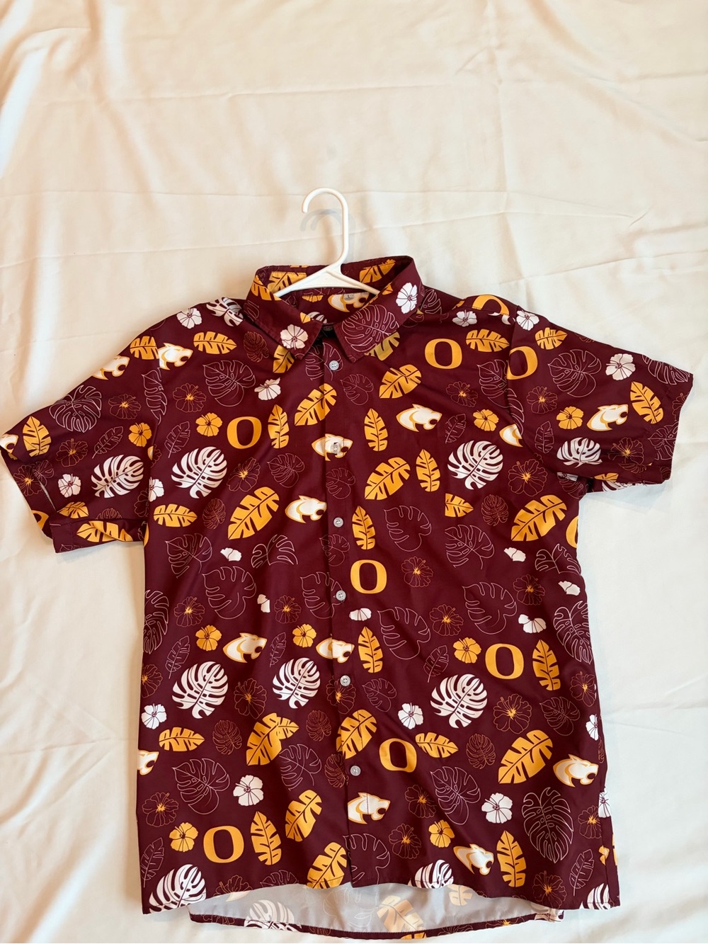 NCAA University of Minnesota Gophers TropicalFloral Button Up Shirt- Size Large